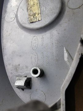 KIA VENGA MASKA MŘÍŽKA NÁRAZNÍKU