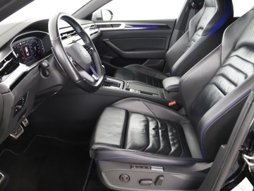 Volkswagen Arteon Shooting Brake R 2.0 TSI 320KM 2022 Volkswagen Arteon R 2.0TSI 320KM ACC 4X4 Panorama, zdjęcie 9