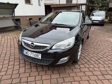 Opel Astra J Hatchback 5d 1.4 Twinport ECOTEC 100KM 2012 Opel Astra TYLKO125tyśkm SELECTION 2012 Klima 5D ZADBANA 1.4 Zwykła Benzyna, zdjęcie 1