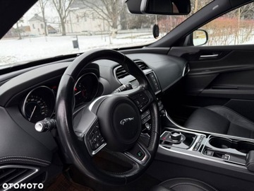 Jaguar XE Sedan 2.0 i4 180KM 2018 Jaguar XE Jaguar XE 2.0 D R-Sport 2.0 Diesel 180KM, zdjęcie 24