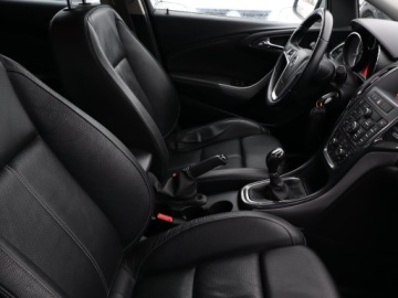 Opel Astra J Sports Tourer Facelifting 1.6 CDTI ecoFLEX 110KM 2014 Opel Astra 1.6 CDTI, Navi, Xenon, Klima, zdjęcie 8