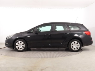 Opel Astra J Sports Tourer Facelifting 1.4 Twinport ECOTEC 100KM 2013 Opel Astra 1.4 16V, Salon Polska, GAZ, Klima, zdjęcie 2