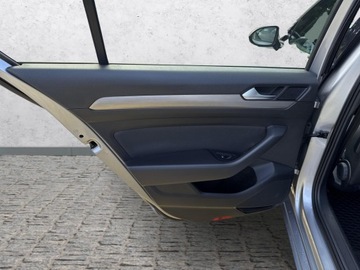 Volkswagen Passat B8 Limousine Facelifting 2.0 TDI SCR 150KM 2020 Volkswagen Passat B8 2.0 TDI EVO Essence 2.0 TDI 1, zdjęcie 30