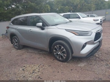 Toyota Highlander III 2023 Toyota Highlander 2023 TOYOTA HIGHLANDER HYBRID XLE 2.5 Hybryda 186KM, zdjęcie 1