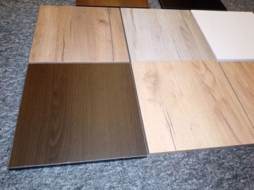 СТЕНДЫ ОСНОВАНИЯ ДЛЯ БОЛЬШИХ КОЛОНН Орех KURIER 0