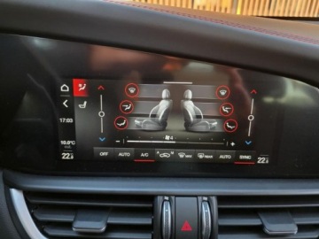 Alfa Romeo Giulia II Sedan Facelifting 2.0 Turbo 280KM 2023 ALFA ROMEO GIULIA ESTREMA A TI Q4, 2.0l Turbo 280KM Bezwypadkowy 23,434km, zdjęcie 17