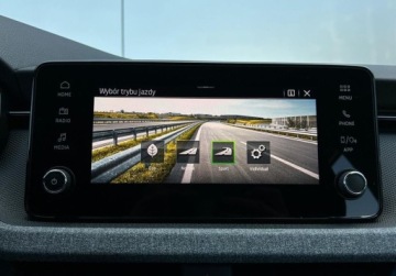 Skoda Kamiq Crossover Facelifting 1.0 TSI 115KM 2024 Skoda Kamiq Selection, Podgrzewane fotele i kierownica, Tempomat, Bezwypad, zdjęcie 31