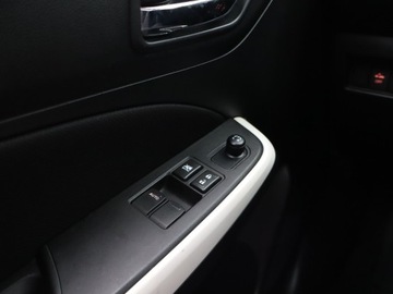 Suzuki Swift VI Hatchback Facelifting 1.2 DualJet SHVS 83KM 2021 Suzuki Swift 1.2, Salon Polska, VAT 23%, Klima, zdjęcie 16