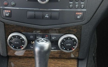 Mercedes Klasa C W204 Limuzyna 1.8 180 K 156KM 2009 Mercedes-Benz Klasa C 1.8B Kompresor Navi Oryginal Lakier 2 Kpl Kol Sprowa, zdjęcie 20