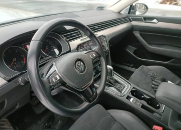 Volkswagen Passat B8 Variant 2.0 TDI BlueMotion SCR 150KM 2018 Volkswagen Passat 2.0 TDI BMT Highline DSG7, zdjęcie 3