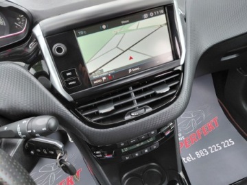 Peugeot 2008 I SUV Facelifting 1.2 PureTech 110KM 2019 Peugeot 2008 GT-Line Kamera Navi Sensor Elektryka PDC Alu 1.2 Benzyna 110KM, zdjęcie 21