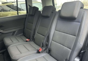 Volkswagen Touran III 1.5 TSI EVO 150KM 2021 Volkswagen Touran 150KM Automat HAK Salon Polska Bogate wyposazenie F, zdjęcie 13