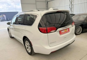 Chrysler Pacifica II 3.6 V6 291KM 2020 Chrysler Pacifica 3.6 V6 BENZ 291 KM 7 osobowy 2020r Warszawa 3.6 291KM, zdjęcie 3