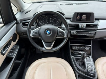 BMW Seria 2 F22-F23-F45-F46 Gran Tourer 218d 150KM 2015 BMW 218 2.0d 150 KM Skóry Hak odpinany, zdjęcie 16