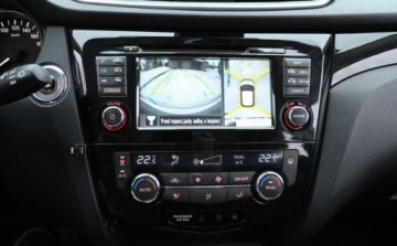 Nissan Qashqai II Crossover 1.2 DIG-T 115KM 2016 Nissan Qashqai 1.2 DIG-T N-Vision Xtronic Kamera 360 Nawigacja 1.2 Benzyna, zdjęcie 14