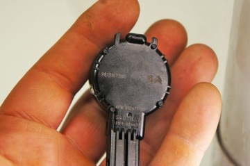 QY001 Opel Corsa F Czujnik Deszczu 9813167380