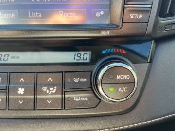 Toyota RAV4 IV MPV Facelifting 2.5 Hybrid 197KM 2017 Toyota RAV4 Toyota RAV 4 IV XENONYLEDYKamera cofania Bezwypadkowa 2.5, zdjęcie 12