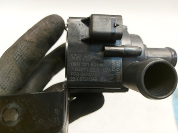 AUDI A7 4K8 45 TFSI PŘÍDAVNÁ ČERPADLO VODY 06H121601N