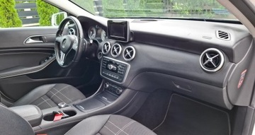Mercedes Klasa A W176 Hatchback 5d Facelifting 180 122KM 2015 Mercedes-Benz Klasa A 180 7G-DCT Style, zdjęcie 3