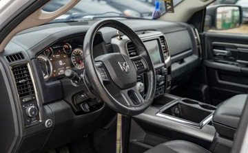 Dodge Ram IV 2015 Dodge RAM Dodge RAM IV 5.7 HEMI Sport 4X4 394KM 5.7 BenzynaLPG 394KM, zdjęcie 11