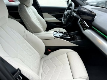 BMW Seria 5 G90-91 Touring 2.0 520d 197KM 2024 BMW 520 BMW 520 BMW 520d xDrive, Salon PL, Bezwypa, zdjęcie 9