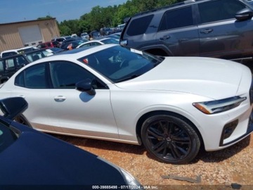 Volvo 2024 Volvo S60 2024r, B5, Black Edition, 2.0L 2.0 Benzyna 250KM, zdjęcie 3