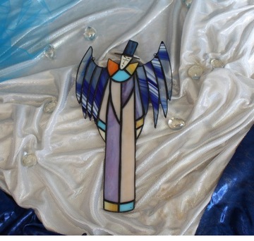 Anioł Pierrot witraż Tiffany Fiolet Kremowy