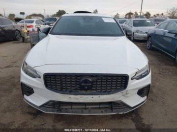 Volvo S60 III 2024 Volvo S60 Recharge Plug-In Hybrid T8 Ultimate Black Edition, 2024r., 4x4,, zdjęcie 6