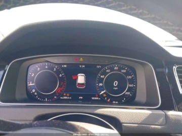 Volkswagen Golf VII 2018 Volkswagen Golf R 2.0T WDDC Navigation (M6) 2018 2.0 Benzyna 292KM, zdjęcie 10