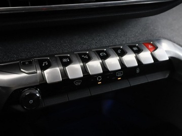 Peugeot 3008 II Crossover 2.0 BlueHDi 150KM 2017 Peugeot 3008 full LED navi półskóra kamera i, zdjęcie 27