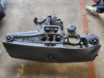 MERCEDES 156 GLA DESKA KONZOLA PÁSY ULOŽENÍ