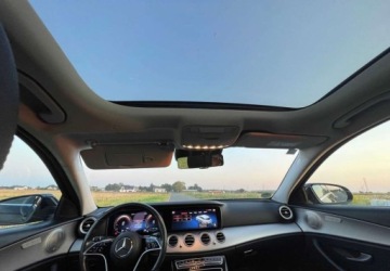 Mercedes Klasa E W213 Kombi Facelifting 2.0 E200 197KM 2022 Mercedes-Benz Klasa E Mercedes E-200 4-Matic kombi bezwypadkowy Fak VAT 2.0, zdjęcie 6