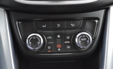 Opel Zafira C Tourer 1.4 Turbo ECOTEC 140KM 2016 Opel Zafira 7 osobowy 1.4 Turbo Benzyna Nawigacja Tempomat Cz. parkowania, zdjęcie 32