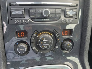 Peugeot 5008 I Minivan Facelifting 1.6 HDi 115KM 2015 Peugeot 5008 1.6 HDI 115 KM, Panorama, LED, Klima,, zdjęcie 21