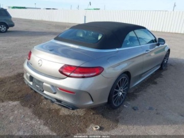 Mercedes Klasa C W205 Kabriolet Facelifting 2.0 300 258KM 2019 Mercedes-Benz Klasa C MERCEDES-BENZ C 300 2.0 Benzyna 259KM, zdjęcie 2