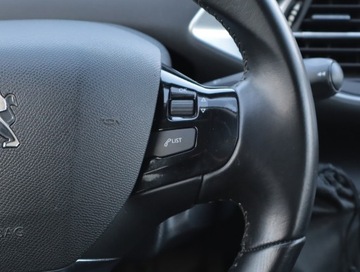 Peugeot 308 II SW Facelifting 1.5 BlueHDI 130KM 2018 Peugeot 308 1.5 BlueHDi, Salon Polska, Serwis ASO, zdjęcie 17