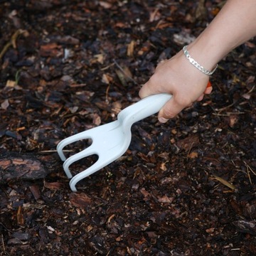 Grabki ogrodowe plastik spulchnianie ziemi