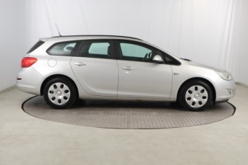Opel Astra J Sports Tourer 1.6 Twinport ECOTEC 115KM 2012 Opel Astra 1.6 16V, Salon Polska, Klima, Tempomat, zdjęcie 5