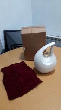 Погребальная урна в форме сердца Ż14