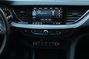 Opel Insignia II Sports Tourer 2.0 CDTI 170KM 2018 Opel Insignia 2.0 CDTI, 167 KM, Navi, Klima, zdjęcie 12