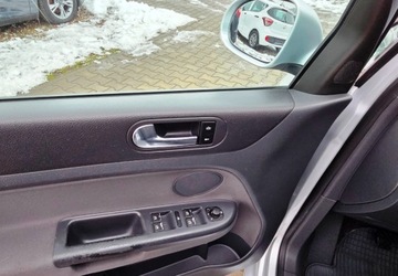 Volkswagen Golf Plus I 2005 Volkswagen Golf Plus 1,4 MPI Klima 1.4 Benzyna 75KM, zdjęcie 21