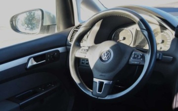 Volkswagen Touran II 1.6 TDI 105KM 2011 Volkswagen Touran GWARANCJA, 1. rej. 2012r, 1.6 TDI, Niski przebieg, Dobrz, zdjęcie 9
