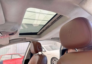 Maserati Ghibli III Sedan 3.0 V6 410KM 2015 Maserati Ghibli SQ4 GHIBLI 3.0 BENZ 410 KM 2015r Warszawa 3.0 Benzyna, zdjęcie 9