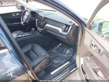 Volvo XC60 II 2018 Volvo XC 60 2018 Volvo XC60 T6 AWD Momentum 2.0 Benzyna 316KM, zdjęcie 4