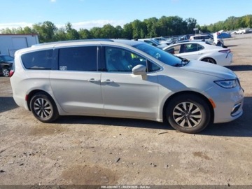 Chrysler Pacifica II 2021 Chrysler Pacifica Touring L, 2021r., 3.6L 3.6 Benzyna 287KM, zdjęcie 4