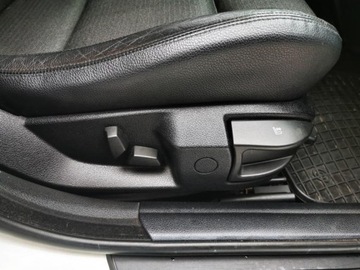 BMW Seria 5 F10-F11 Limuzyna 520d 184KM 2010 BMW 5 520D, F10, Automat, PDC, Podgrzewane fotele, zdjęcie 24