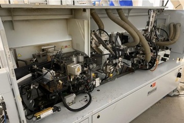 Кромкооблицовочный станок, предварительное фрезерование, обрезка углов