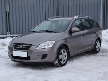 Kia Ceed I Hatchback 5d Facelifting 1.6 DOHC CVVT 126KM 2009 Kia Ceed 1.6 CVVT, Salon Polska, GAZ, HAK, Klima, zdjęcie 1