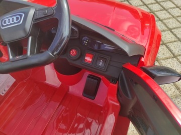 Детская машина Audi RS 6 Пилот, колеса EVA, MP3