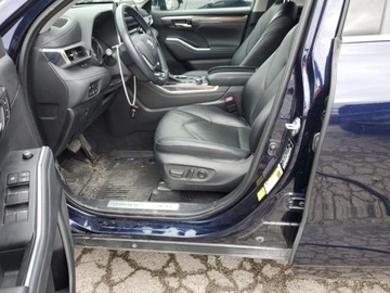 Toyota Highlander III 2022 Toyota Highlander Limited 2022 3.5l 3.5 Benzyna 295KM, zdjęcie 7